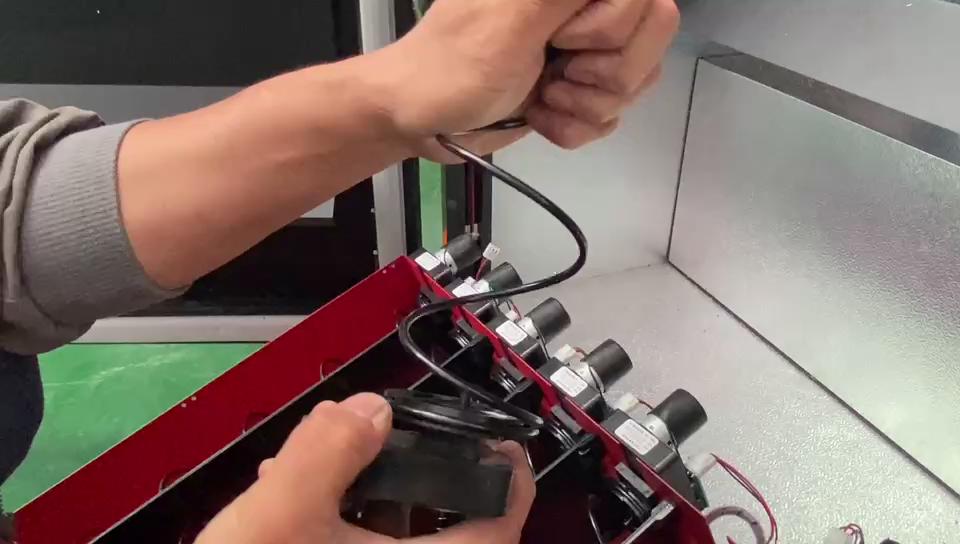 伊維特無人售貨機-電機更換 近距離版